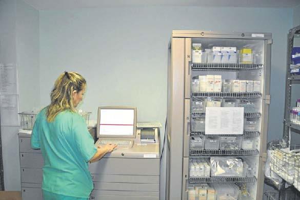 Armario de dispensación automática en Urgencias del hospital cacereño.