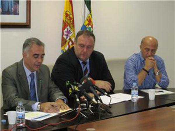 Desde la izquierda: Fernández Perianes, Álvaro Merino y Juan Bravo