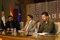 El director general de Salud P�blica, en el centro, junto a Jos� M� N��ez (a la izquierda en la fotograf�a) y David Luce�o